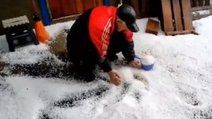 Несколько населенных пунктов в Винницкой области в Украине засыпало градом