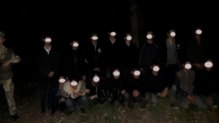 На границе со Словакией поймали 16 вьетнамцев-нелегалов