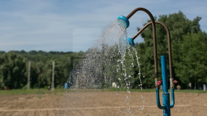 В Вадул-луй-Водах официально открыли пляжный сезон: фото