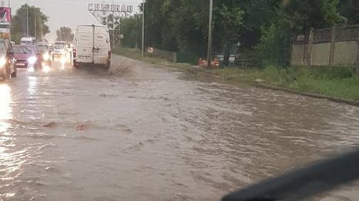 Последствия ночной бури в Молдове