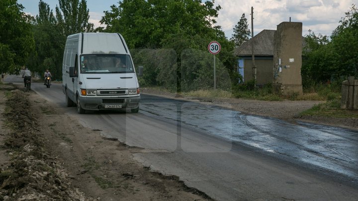 В четырех населенных пунктах Флорештского района отремонтировали дороги: фоторепортаж