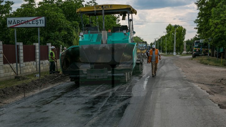 В четырех населенных пунктах Флорештского района отремонтировали дороги: фоторепортаж