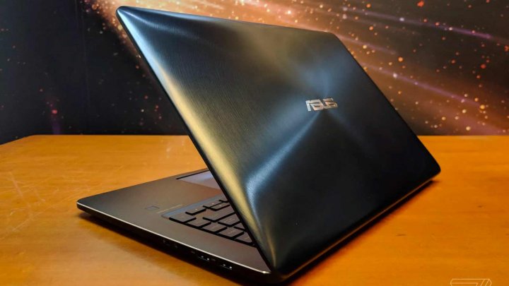 Asus выпустила ноутбук с тачскрином вместо тачпада