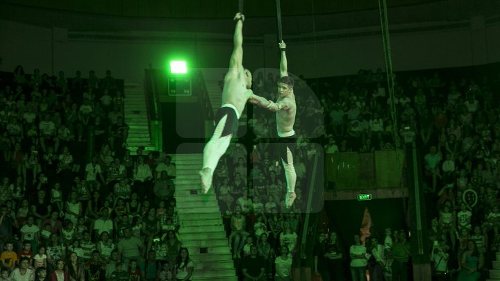 Грандиозное цирковое шоу устроили для 1300 детей из социально-уязвимых семей: фоторепортаж