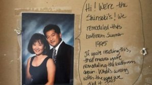 Супруги делали ремонт и нашли странное послание от предыдущих владельцев