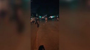 Видео: Под Челябинском автомобиль на полной скорости влетел в фанатов, игравших в футбол