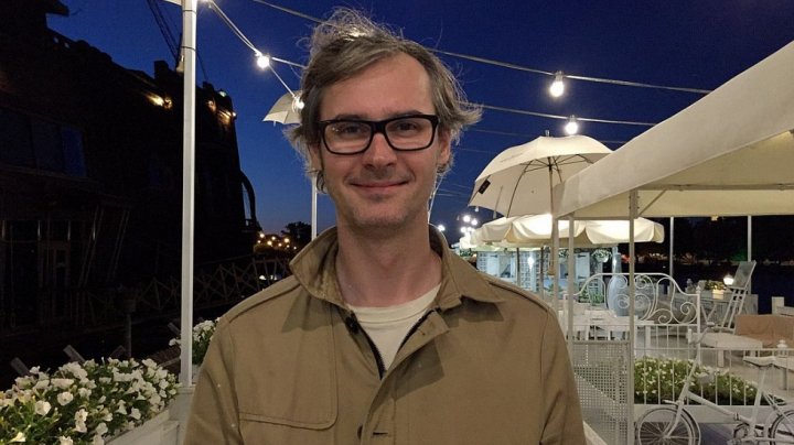 Питерский режиссер пытается отсудить у звезды сериалов дочь