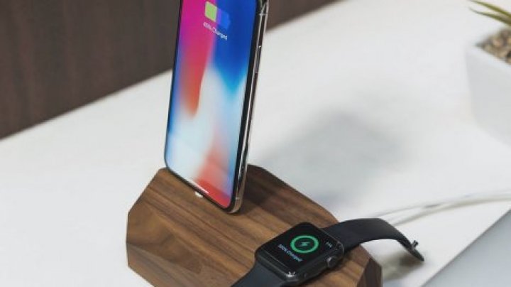iPhone и Apple Watch получили деревянную зарядку