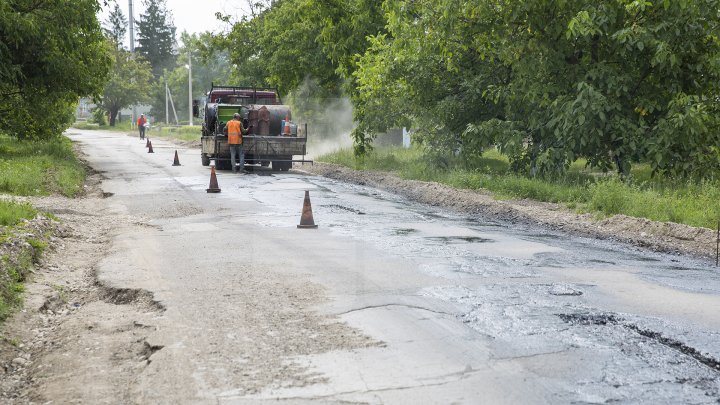 В Бричанском районе идёт ремонт 39 участков дорог: фото