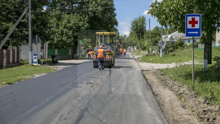 Ремонт дорог в Рышканском районе обойдется в 47 миллионов леев: фоторепортаж