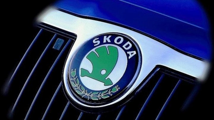 Эксперимент не удался: новая Skoda Octavia вернется к "нормальным" фарам 