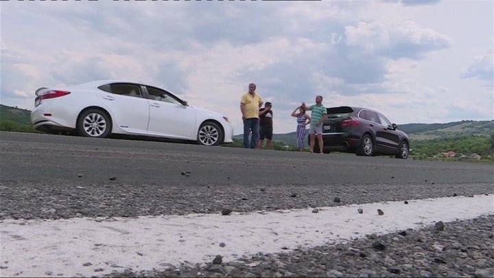 Несколько машин пострадали от ремонтных работ на трассе Кишинев-Леушены