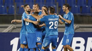 "Зенит" забил восемь мячей и вышел в следующий раунд Лиги Европы