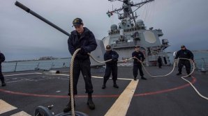 Американский эсминец Carney вошел в Черное море