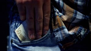 Эксперты рассказали, кто останется в выигрыше от падения курса евро