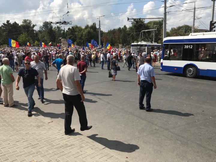 Несколько оппозиционных политических партий дали старт предвыборной кампании (фото)