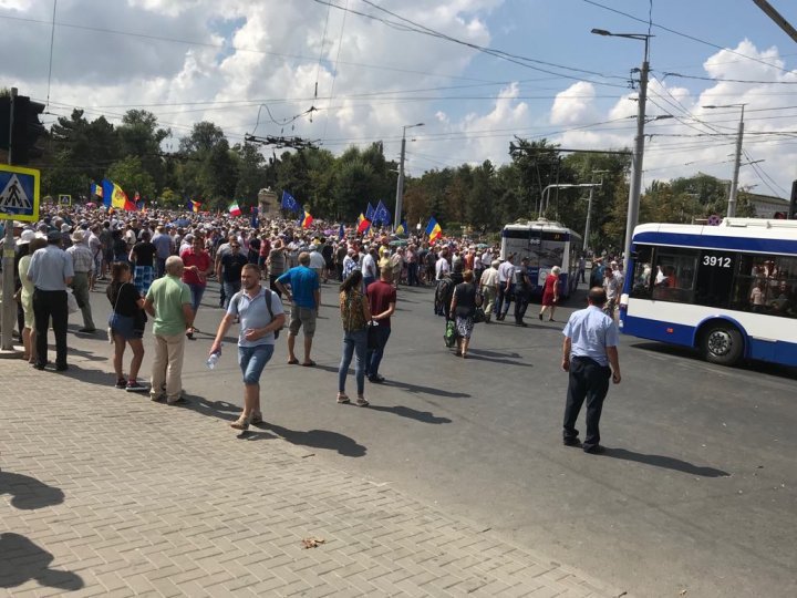 Несколько оппозиционных политических партий дали старт предвыборной кампании (фото)