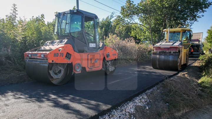 В Мерешенах строят новый участок дороги: фото