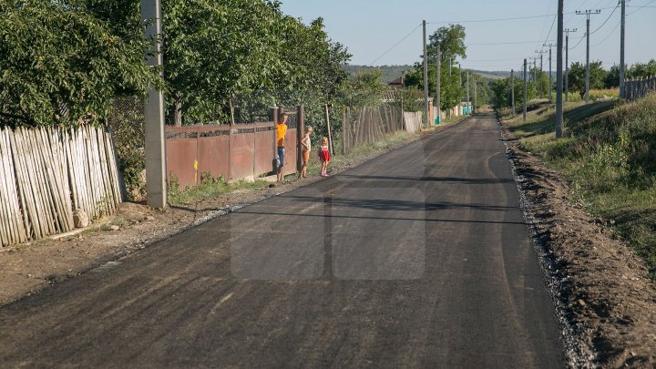 В Мерешенах строят новый участок дороги: фото