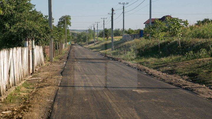 В Мерешенах строят новый участок дороги: фото