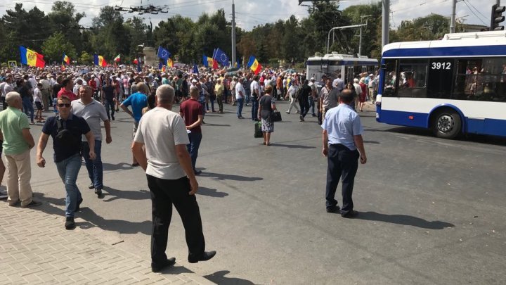 Дорожное движение в центре Кишинева перекрыто 