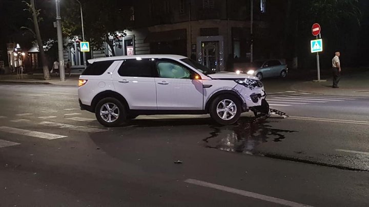 Серьезная авария произошла в центре столицы: два человека пострадали