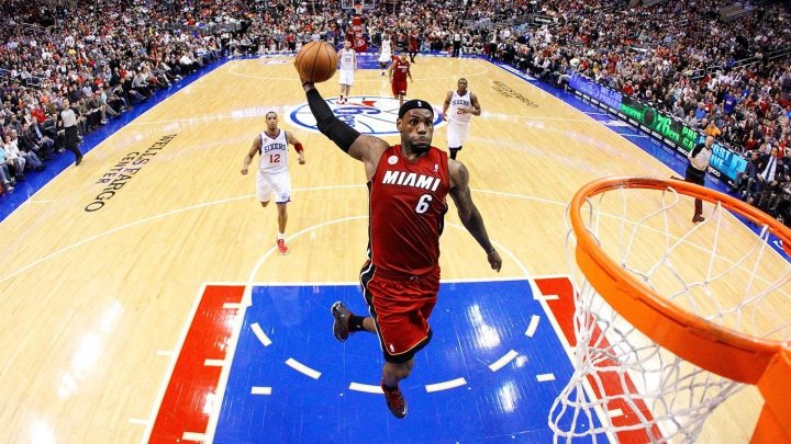 Команда баскетбольных акробатов из Словении установила мировой рекорд