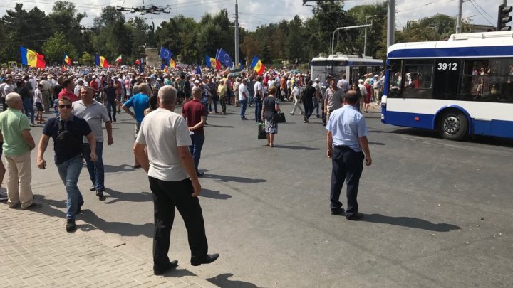 Несколько оппозиционных политических партий дали старт предвыборной кампании (фото)