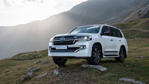 Toyota представила новый Land Cruiser 200
