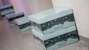 Активисты кампании "Новая жизнь" раздали наборы для новорожденных в Институте матери и ребенка