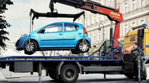 В Украине вступил в силу закон, позволяющий полиции эвакуировать автомобили