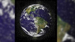 Спутник впервые поймал сетью космический мусор