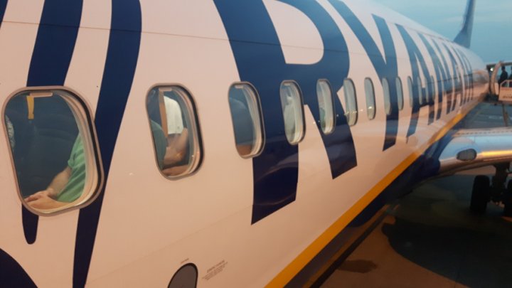 Более 200 рейсов Ryanair отменены в Европе из-за забастовки бортпроводников