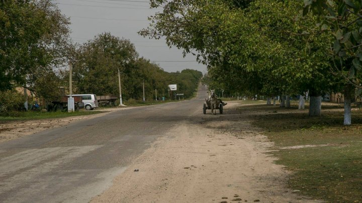 "Хорошие дороги для Молдовы": В 14 селах Глодянского района отремонтировали дороги