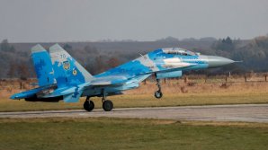 В Украине в ходе многонациональных учений "Ясное небо" разбился военный самолет: оба пилота погибли