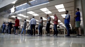 Apple наняла охрану после череды ограблений