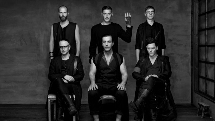 Rammstein перенесла дату выхода нового альбома