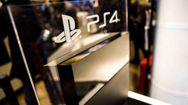 Владельцев PlayStation 4 предупредили о сообщениях, превращающих приставку в "кирпич"