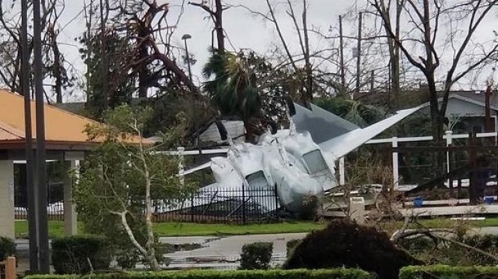 Ураган Майкл уничтожил базу ВВС во Флориде