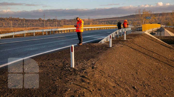 В Новых Аненах открыли автомобильный мост через реку Бык: фоторепортаж