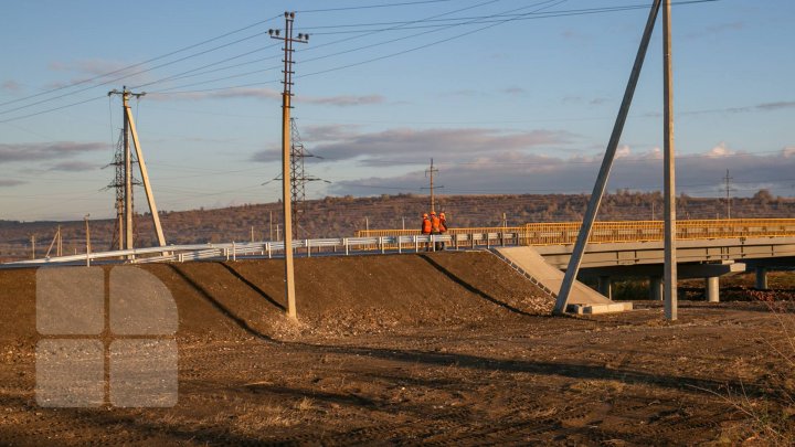 В Новых Аненах открыли автомобильный мост через реку Бык: фоторепортаж