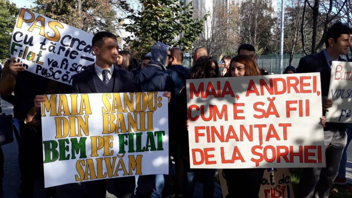Сторонники Майи Санду и Андрея Нэстасе сбежали от молодых демократов (фото)