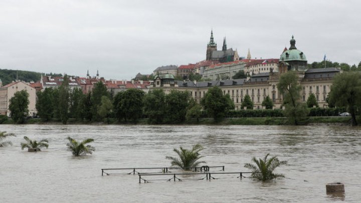 Число погибших при наводнении во Франции возросло до 13