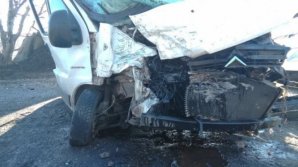 Авария с участием трех машин произошла на трассе Кишинев-Калараш