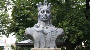 Бронзовый бюст Штефана Великого установили у здания Службы госохраны