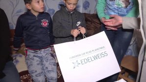 Фонд Влада Плахотнюка "Эдельвейс" привез подарки семье из четырех сирот