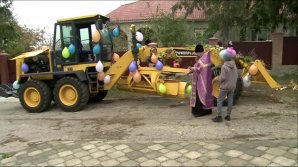 В селе Котюжений Марь жители купили снегоуборочную машину