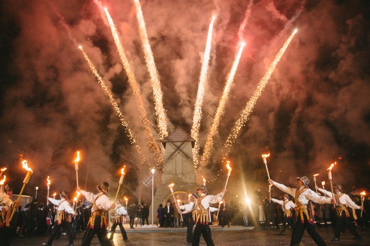 Храмовые праздники в селах Грозешты и Чорешты: Влад Плахотнюк поздравил местных жителей (фото)