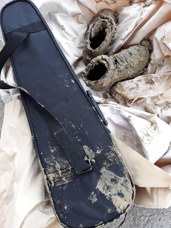 В Бельцах ребенок провалился в грязевую яму на улице (фото)