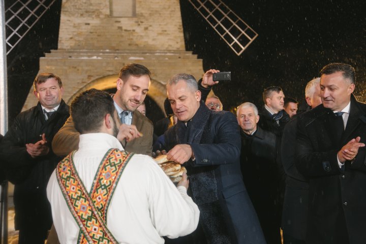 Храмовые праздники в селах Грозешты и Чорешты: Влад Плахотнюк поздравил местных жителей (фото)